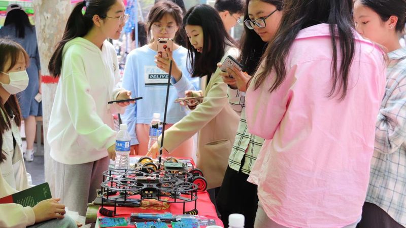 制造业软件定制开发：如何选择合适的方案